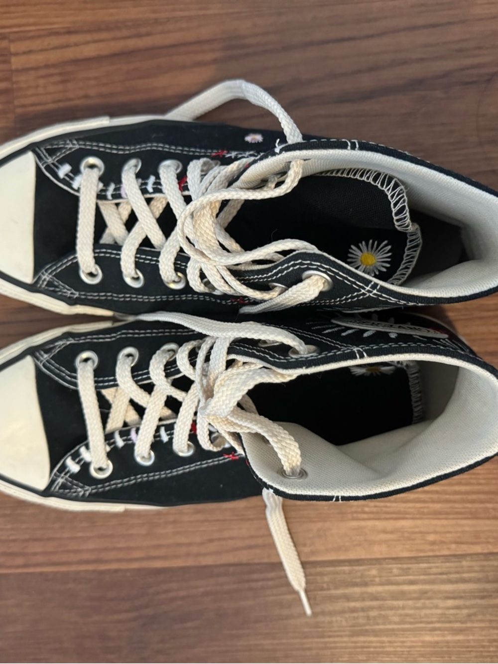 Converse Black High-Top Sneakers with flower Embroidery - Picture 6 of 7